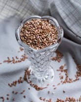 Brown flax seeds